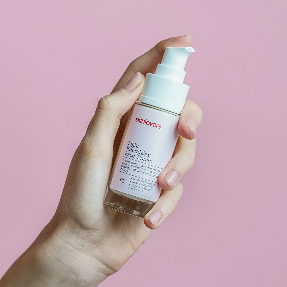 SKINLOVERS 4'FC Drėkinantis veido kremas su niacinamidu ir hialurono rūgštimi SKINLOVERS 4'FC Drėkinantis veido kremas su niacinamidu ir hialurono rūgštimi