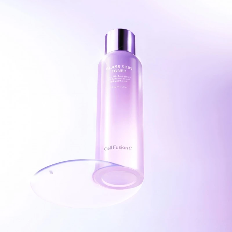 Stiklinio spindesio suteikiantis veido tonikas „Glass Skin Toner“ 150 ml Stiklinio spindesio suteikiantis veido tonikas „Glass Skin Toner“ 150 ml